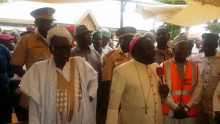 Bishop Kukah visits IDP in Gandi, Donates Relieve Items