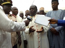 Bishop Kukah visits IDP in Gandi, Donates Relieve Items
